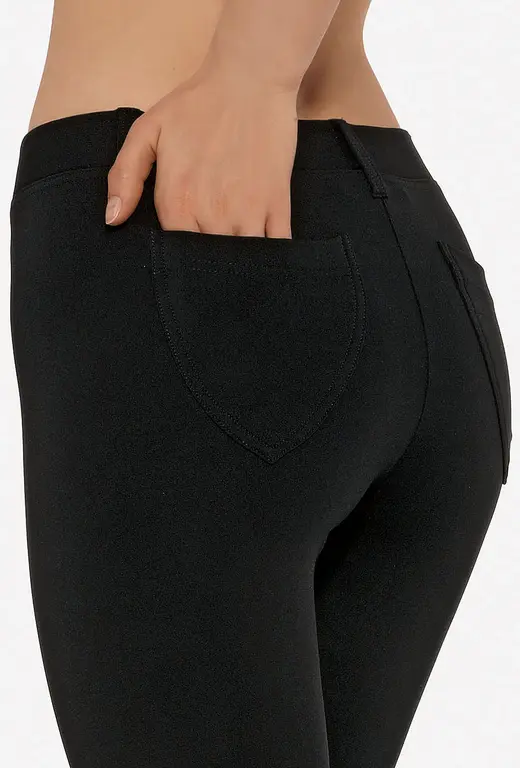 Pantaloni negri